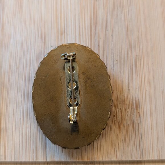 Vintage Historical Victorian Brooch - Picture 5 of 8